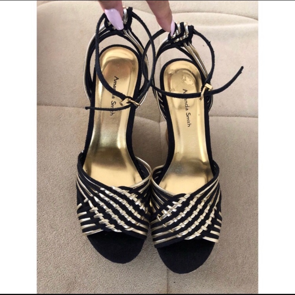 Amanda Smith Wedges 6.5